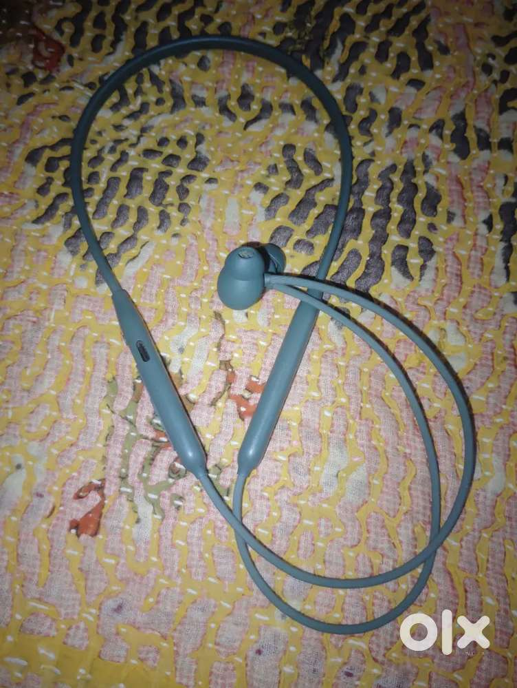 One plus original neckband with anc only 3 months