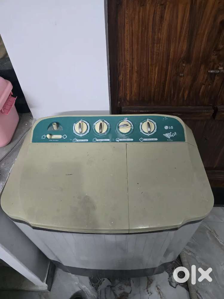 LG Semi-Automatic washing machine in  good condition only 1.5 year old
