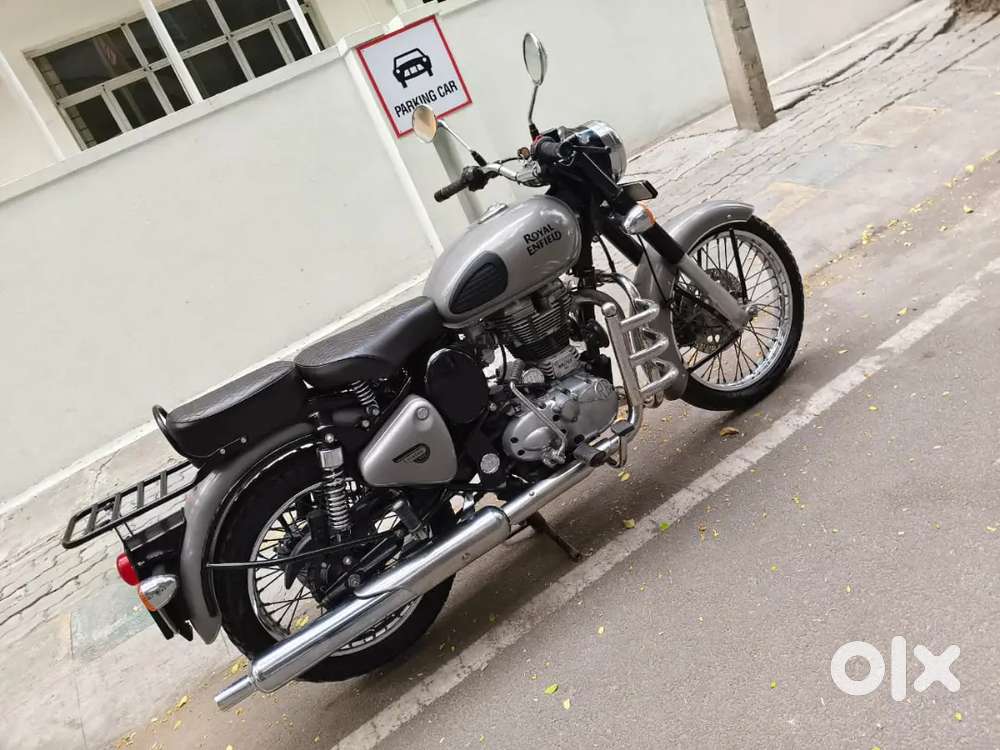 Classic 350 white colour with Alloy wheels