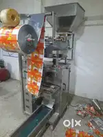 Pouch packing machine