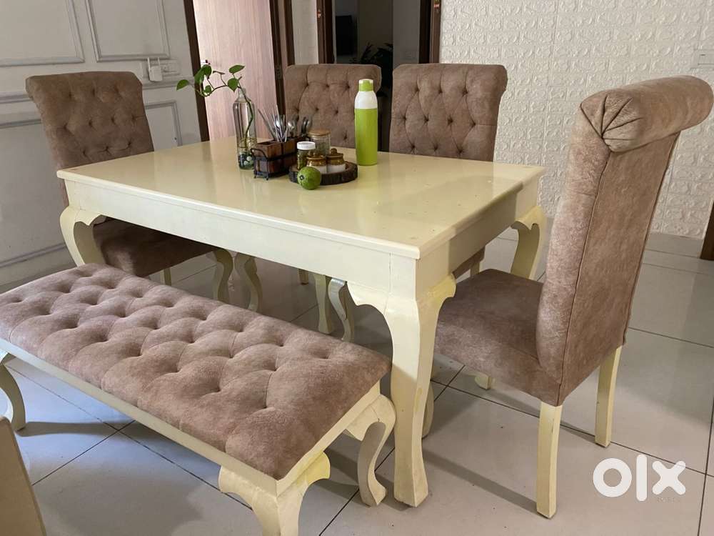 6 seater Dining table with 4 chair & 1 bench in solid acacia wood.