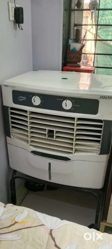 Cooler and stand