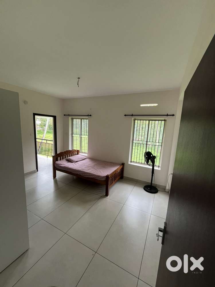 3bhk flat rent Pongumoodu Bapuji Nagar 3bhk flat