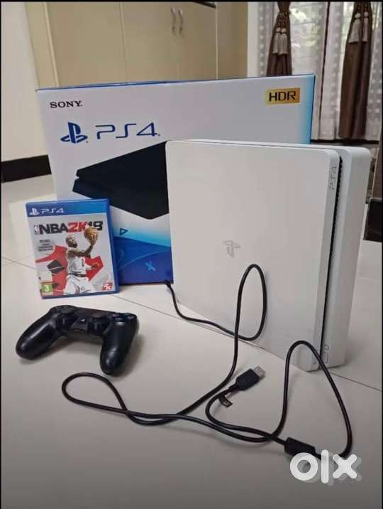 Limited edition(White) Play station slim 4