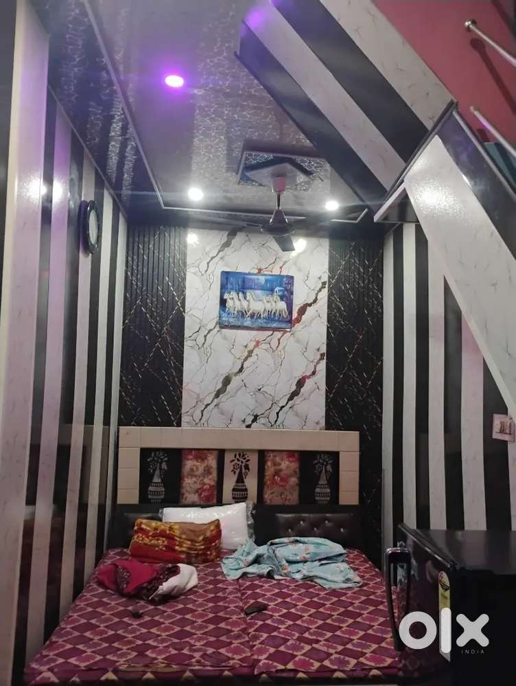 3 floor pura Makan 20 Gaj ka hai agreement per dena hai