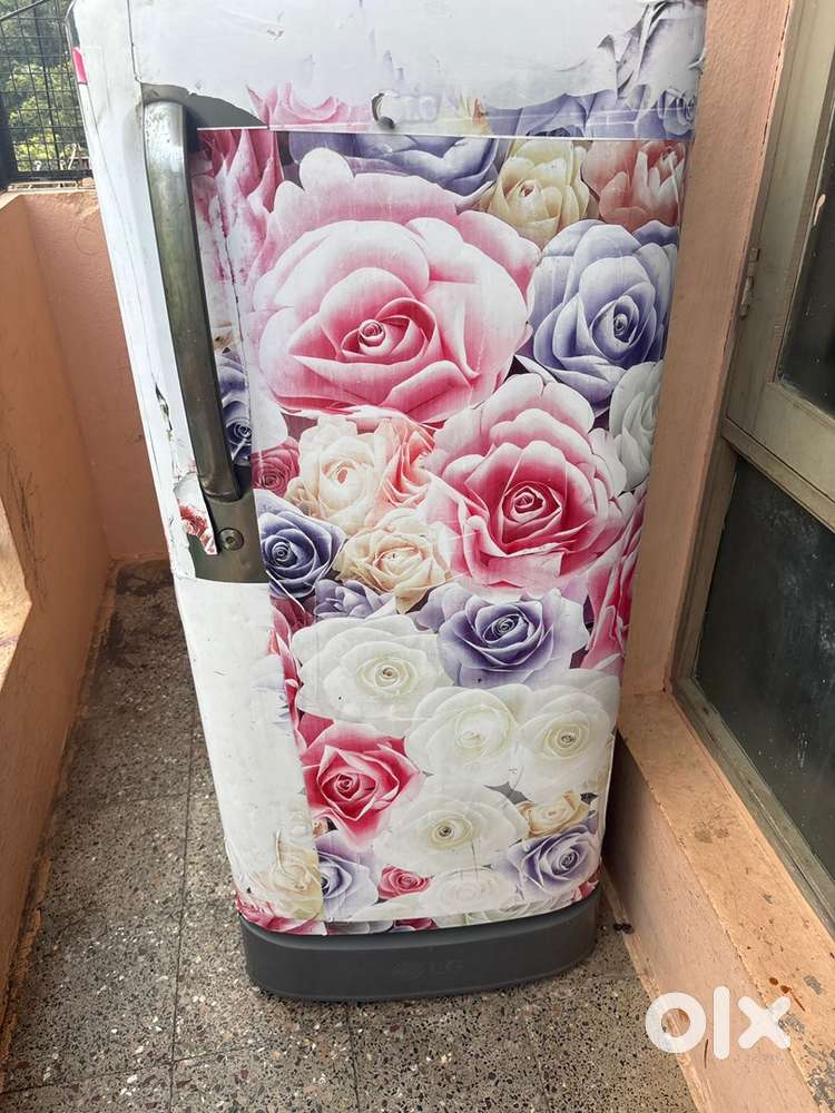 Urgent sale working condition door slightly broken