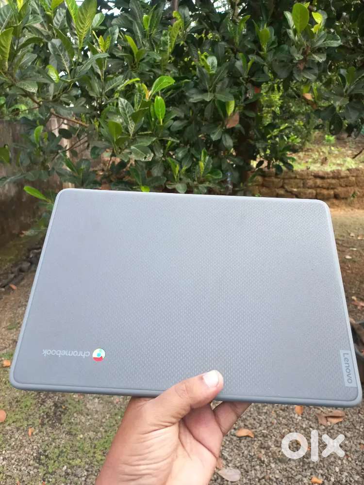 2 month old Lenovo Chrome Book Laptop