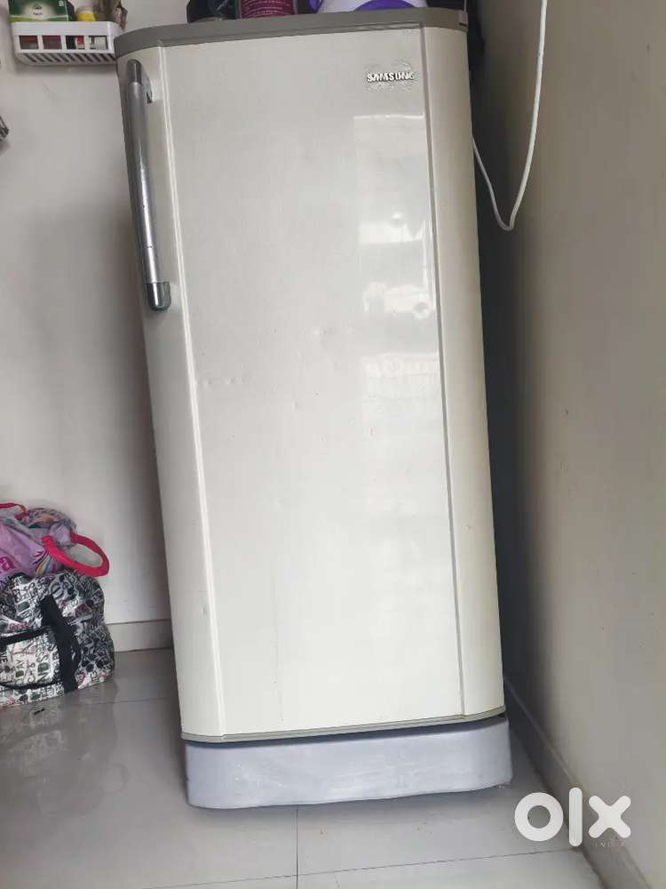 Refrigerator and Utensils Storage Basket