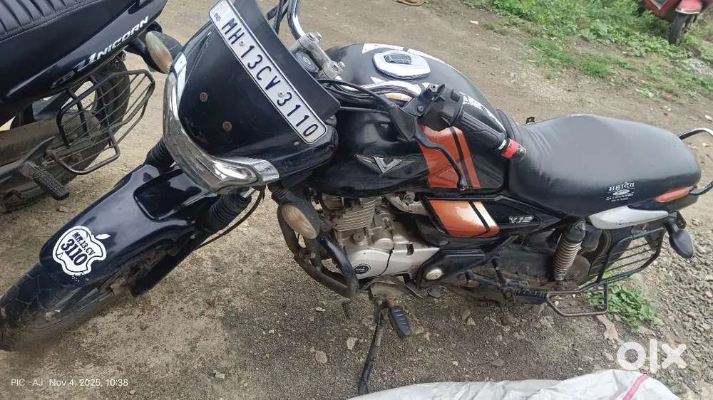 Bajaj vikrant v12