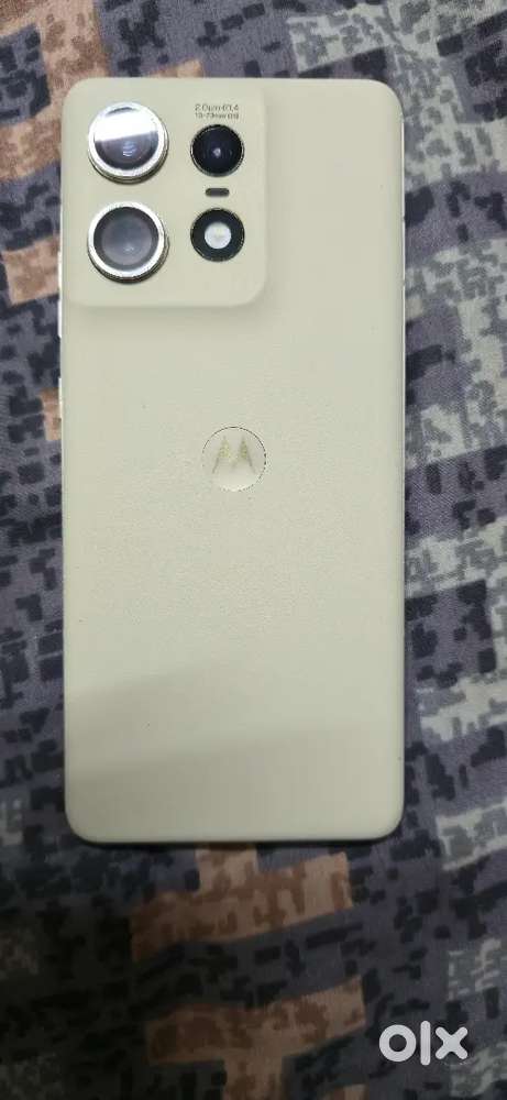 Motorola Edge 50 Pro 12GB Ram/256 GB Storage with 125 walt charger