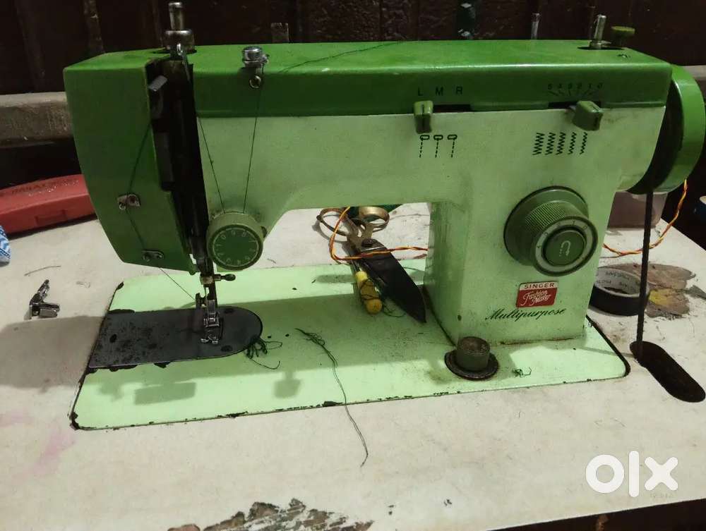 Green Singer Company Sewing and Pico Machine