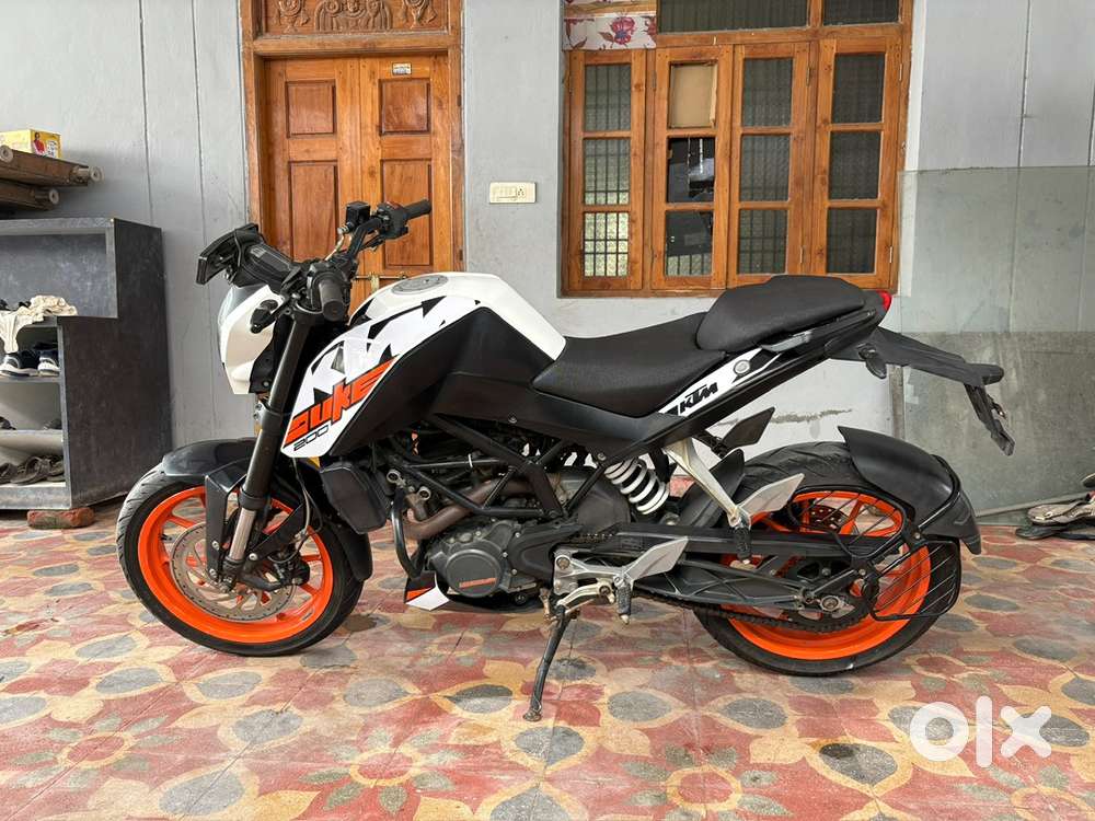 KTM duke 200