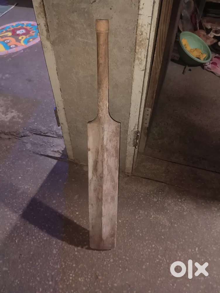 Mai ek CEAT bat bhech rha hu Kashmir Villo