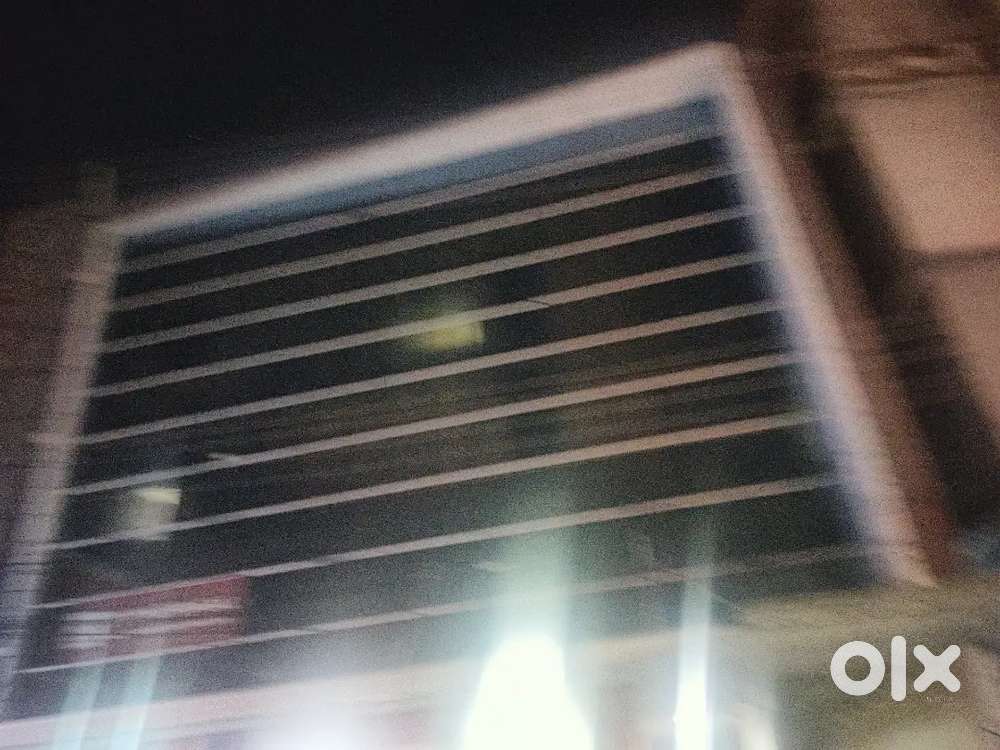 Thrissur East Fort near 17 cent plot 22000 sqft building for sale