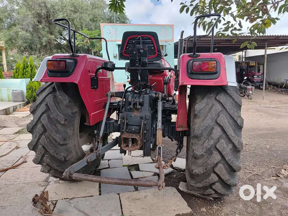 Mahindra Arjun 555 D
