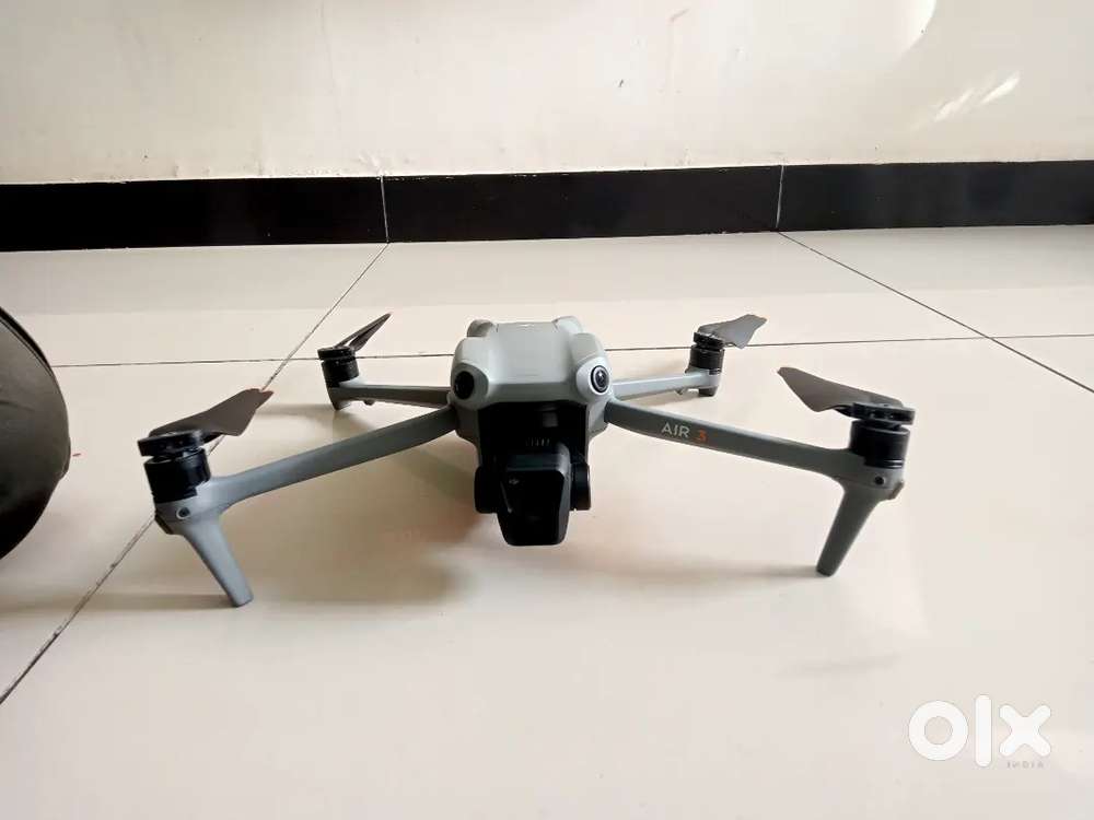 DJI air 3 and  mavic air
