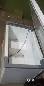 300 liter deep freezer