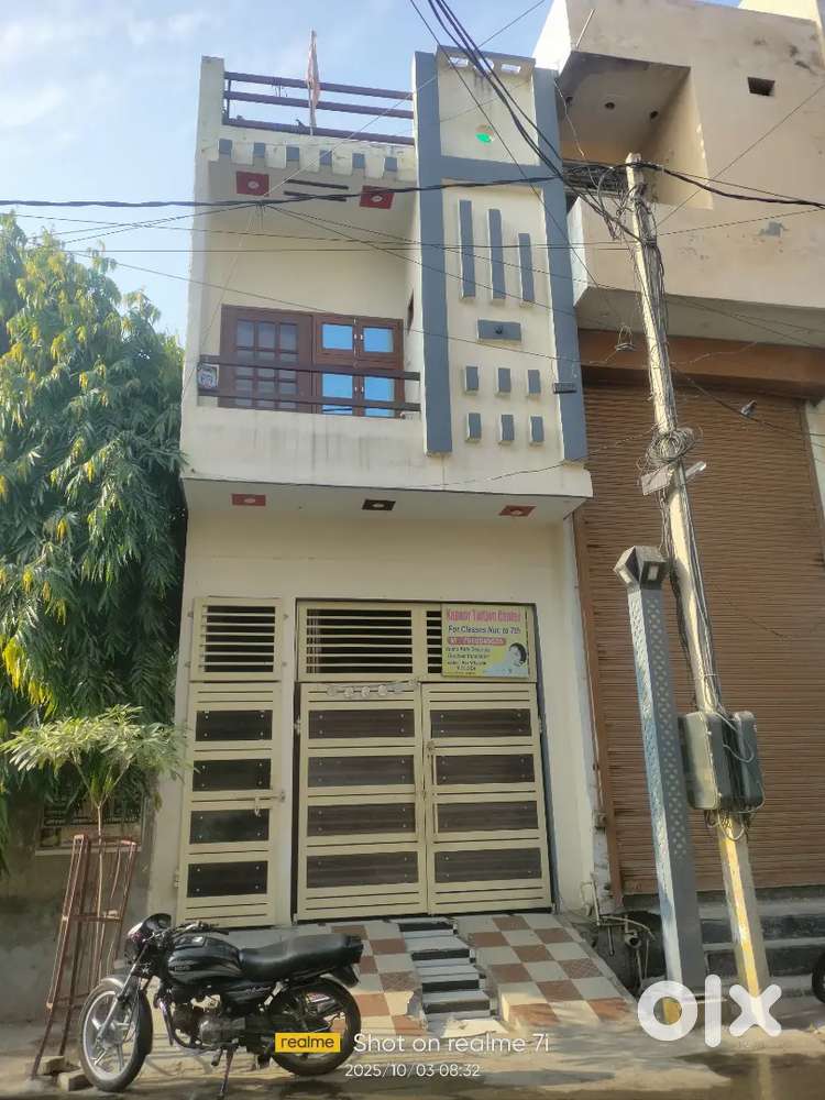 New house new look on road mughalpura