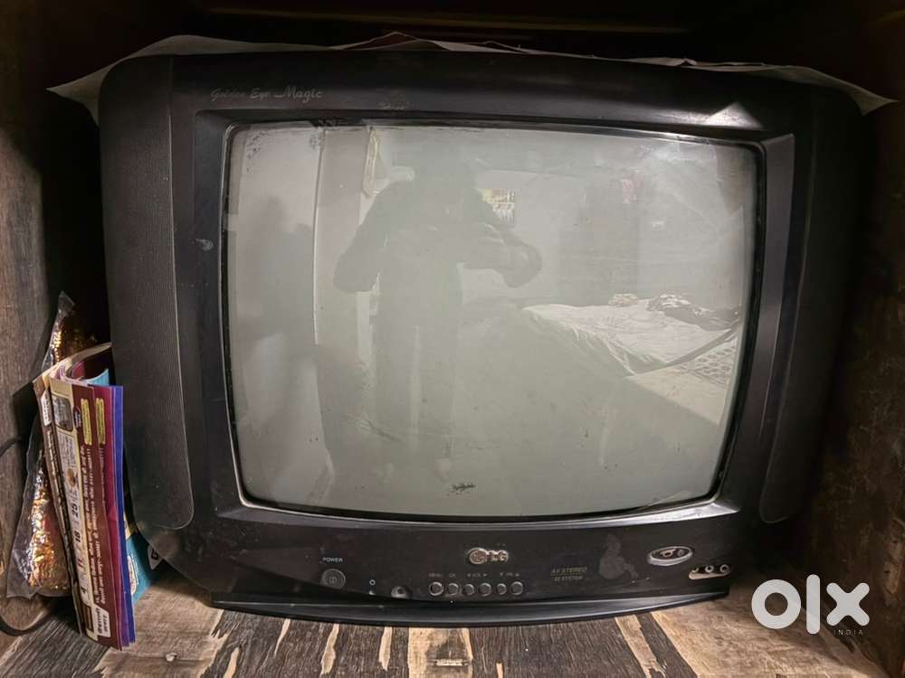 Lg tv old fashion with showcase