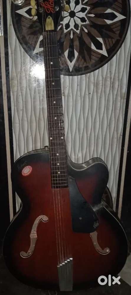 Hobner guitar 285