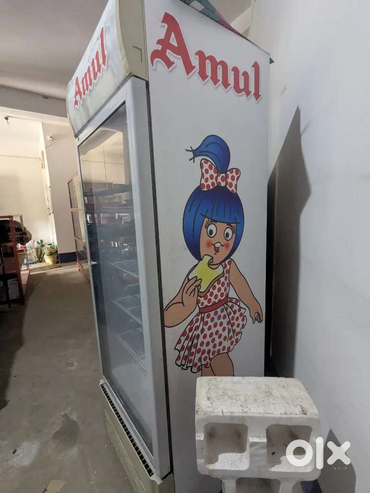 Ice cream fridge, cold drink fridge and coffe maker
