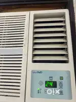 1 ton almost new window ac