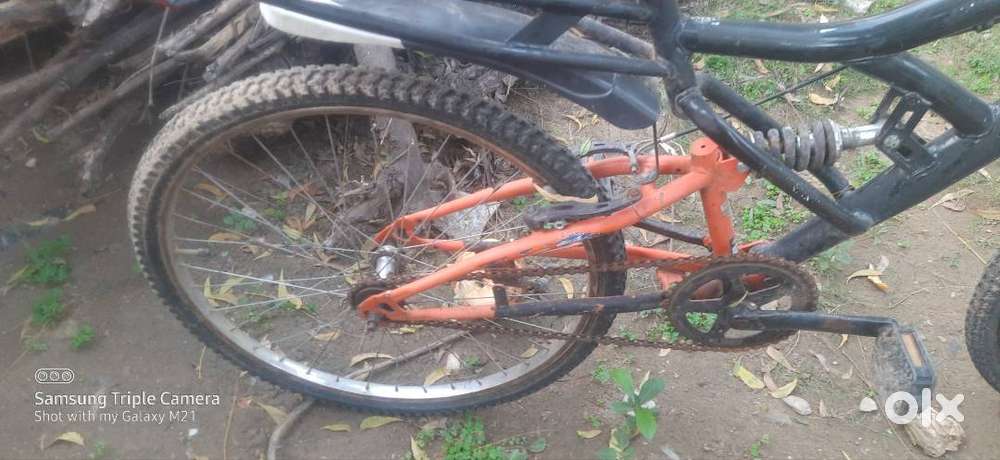 This cycle new Tyre use 1 year