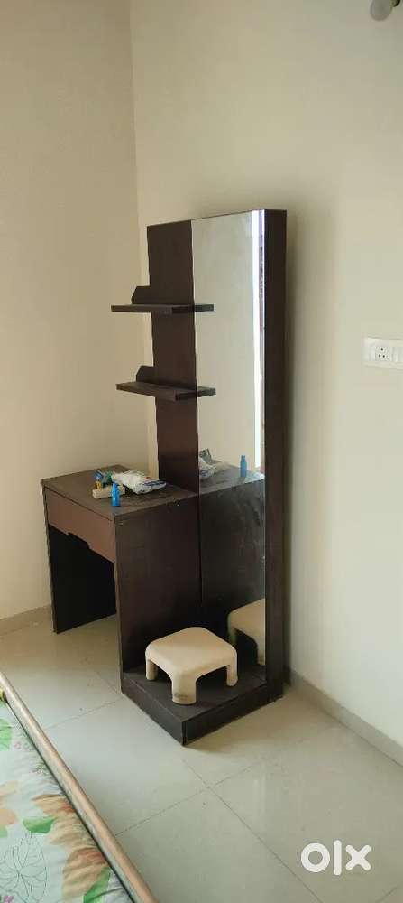 Little earth by kholte patil

2BHK semi furnished flat