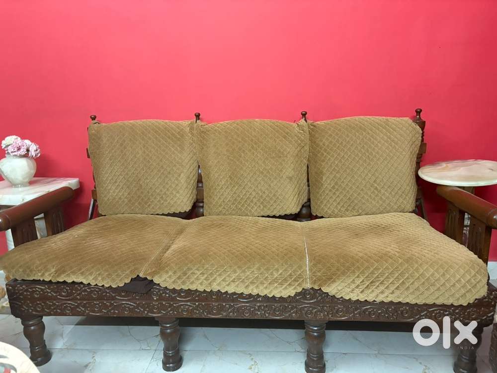 7 seater sofa ( antique style)