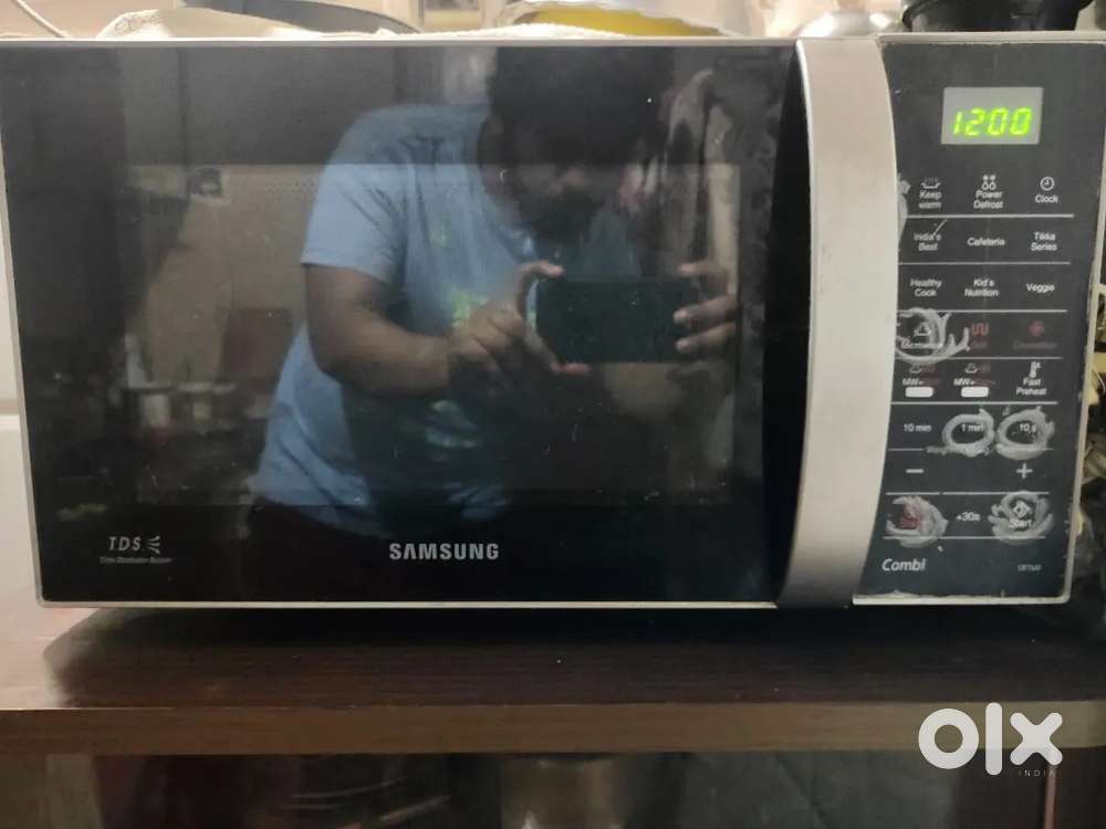 Microwave Oven For Sale – Clean, Working, Budget Deal!