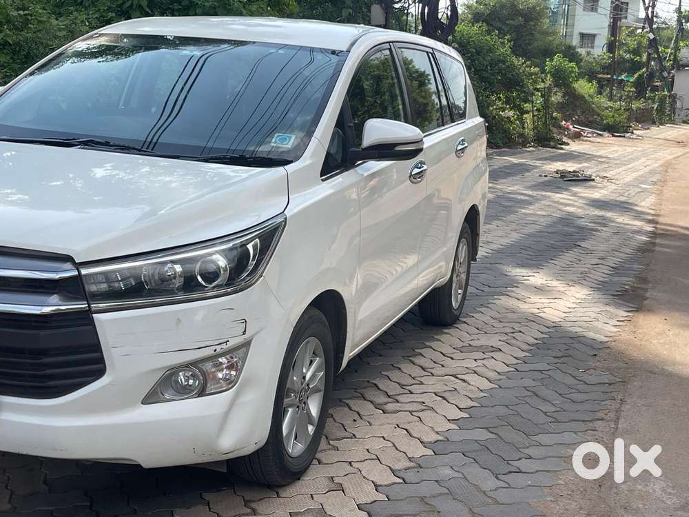 Toyota Innova Crysta 2.4 V, 2017, Diesel