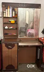 Dressing table