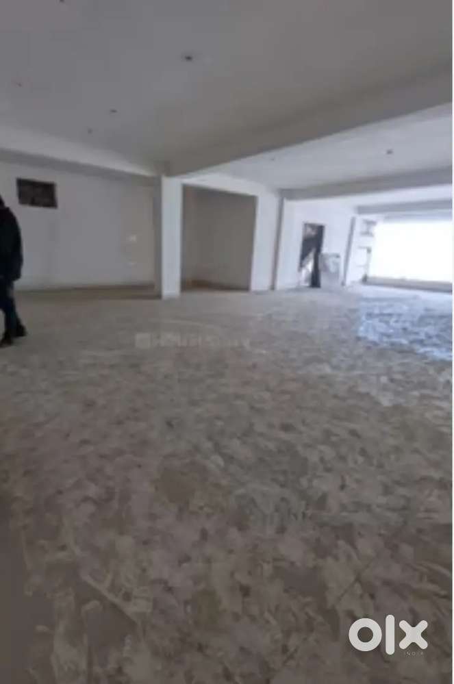 road facing showroom space available in bank more