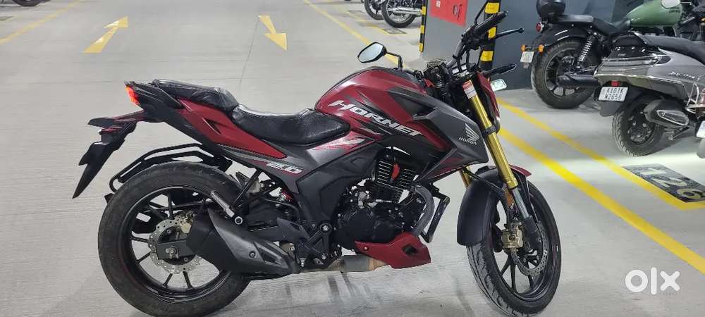 Honda Hornet 2.0, Sangria red,