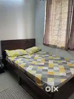 6x5 feet bed