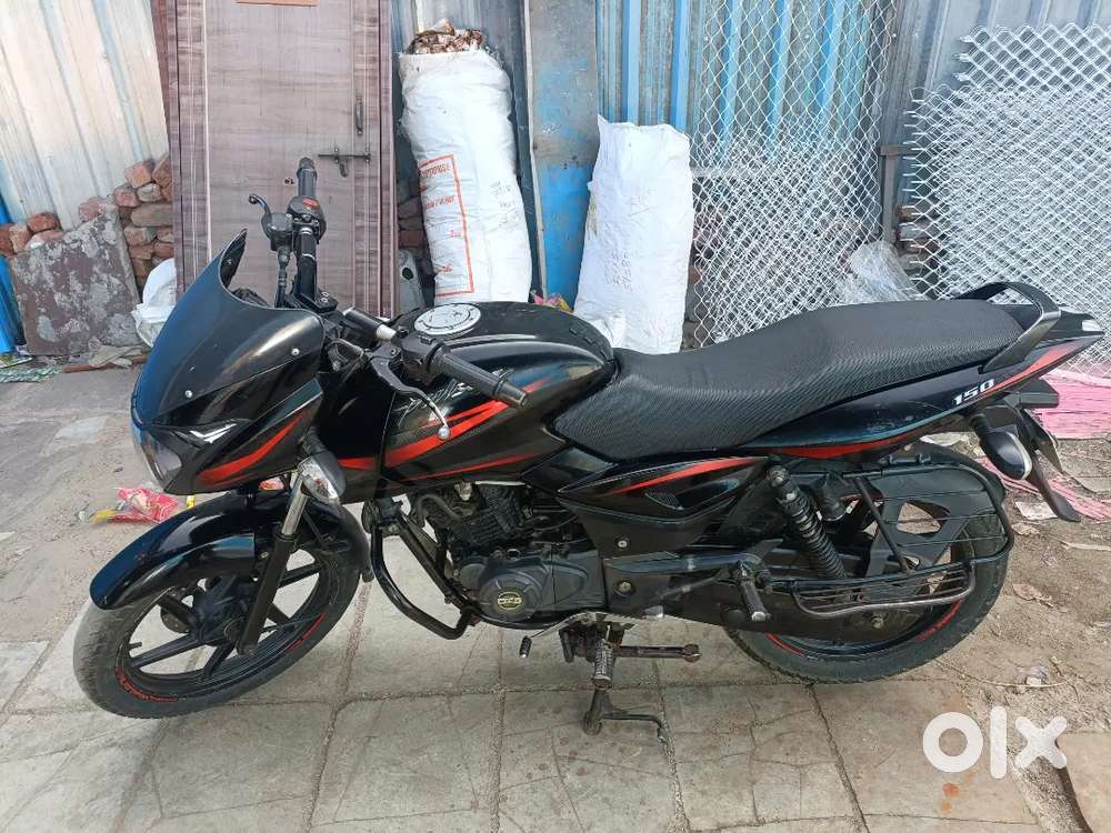 Bajaj Pulsar he 23000 chali Hui he condition bilkul top he