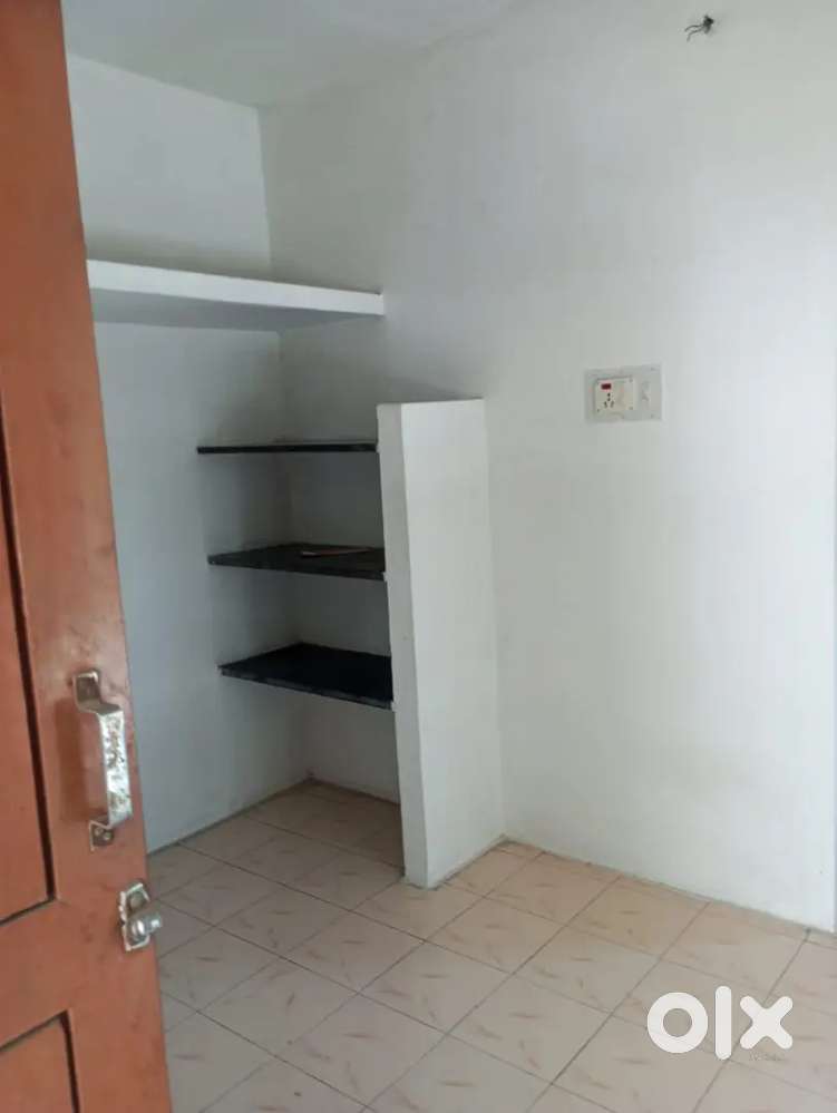 Rent for working men bachelor