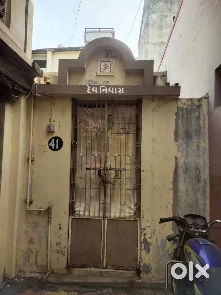 2 bhk independent tenament with gas pipelines