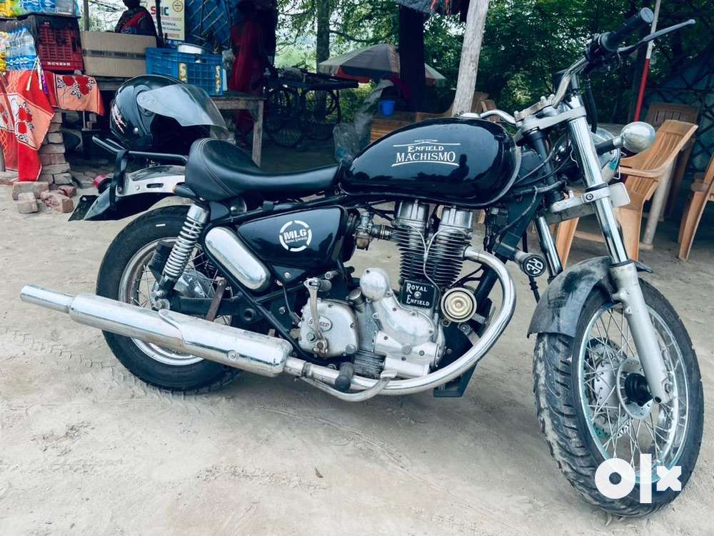 Fully modified Doctor Driven , 5 Speed Royal Enfield with broad Tyres