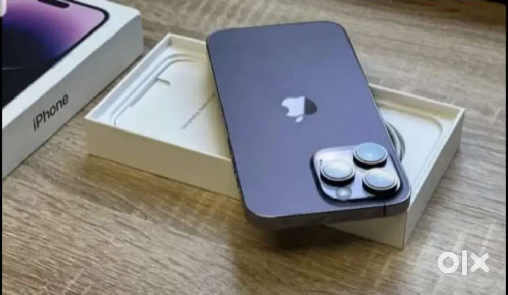 Selling my 6 Month old iPhone 14pro, need urgent money