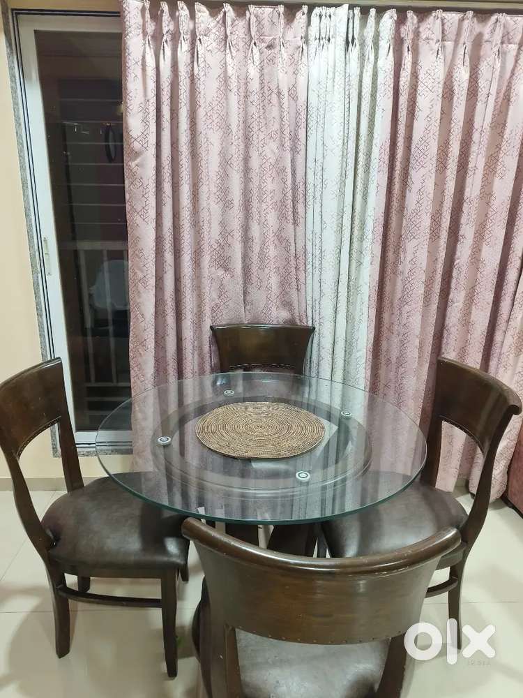 Round table teak wood dining set