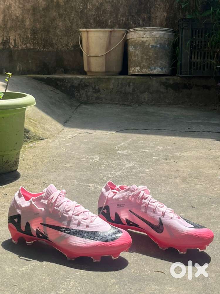 Nike Air zoom football shoes