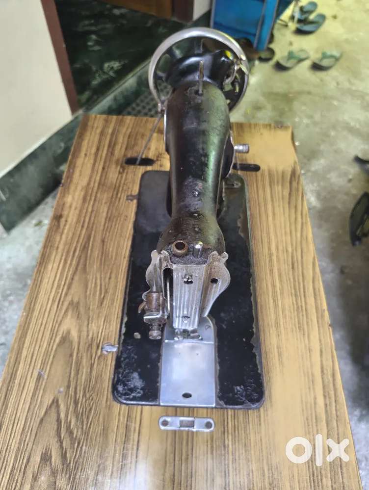 Sewing machine merritt