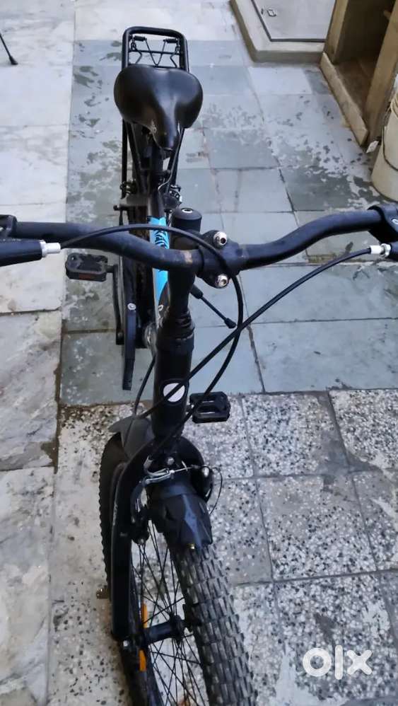 New cycle black in color perfect for boys and girls smooth in riding