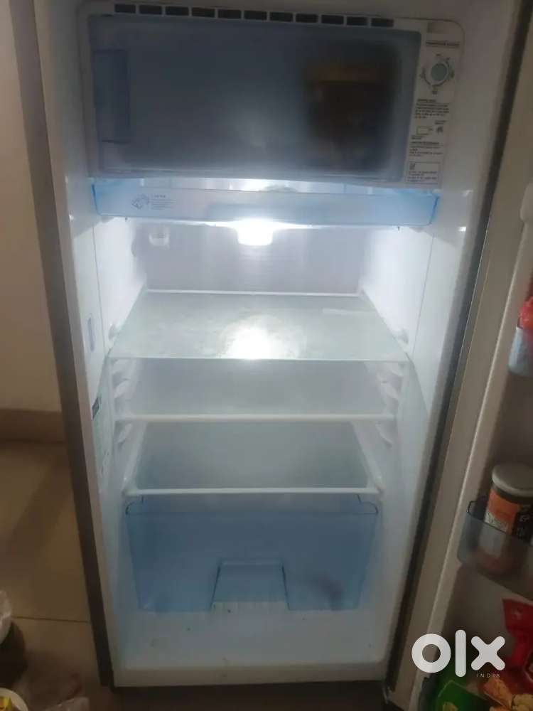 Samsung fridge 183 litre (May 2024 purchased)