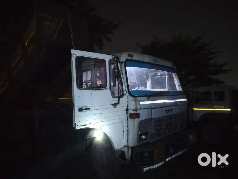 I want a driver for 18 wheeler tip tailor