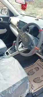 Hyundai Venue 2024 Petrol Well Maintained