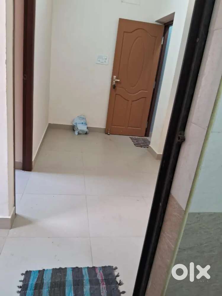 WELL TILES FLOOR 1BHK FLAT RENT IN NEAR DUMDUM METRO STATION