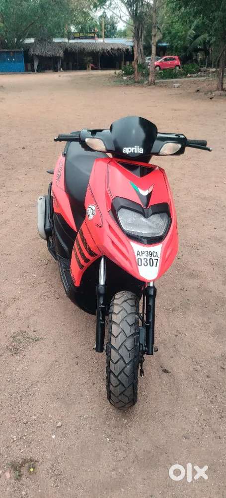 Aprilia 125strom