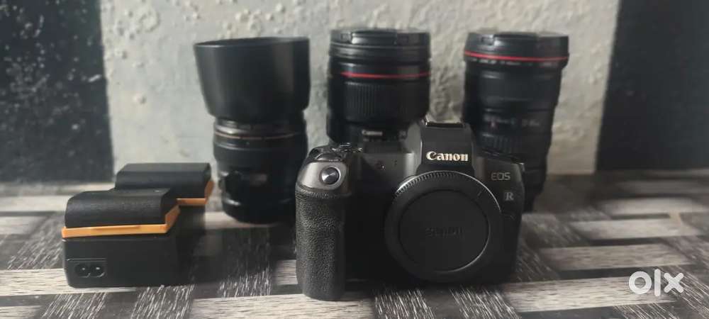 Eos r camera body and ef lens 105mm and 17/40mm ef lens and 85mm